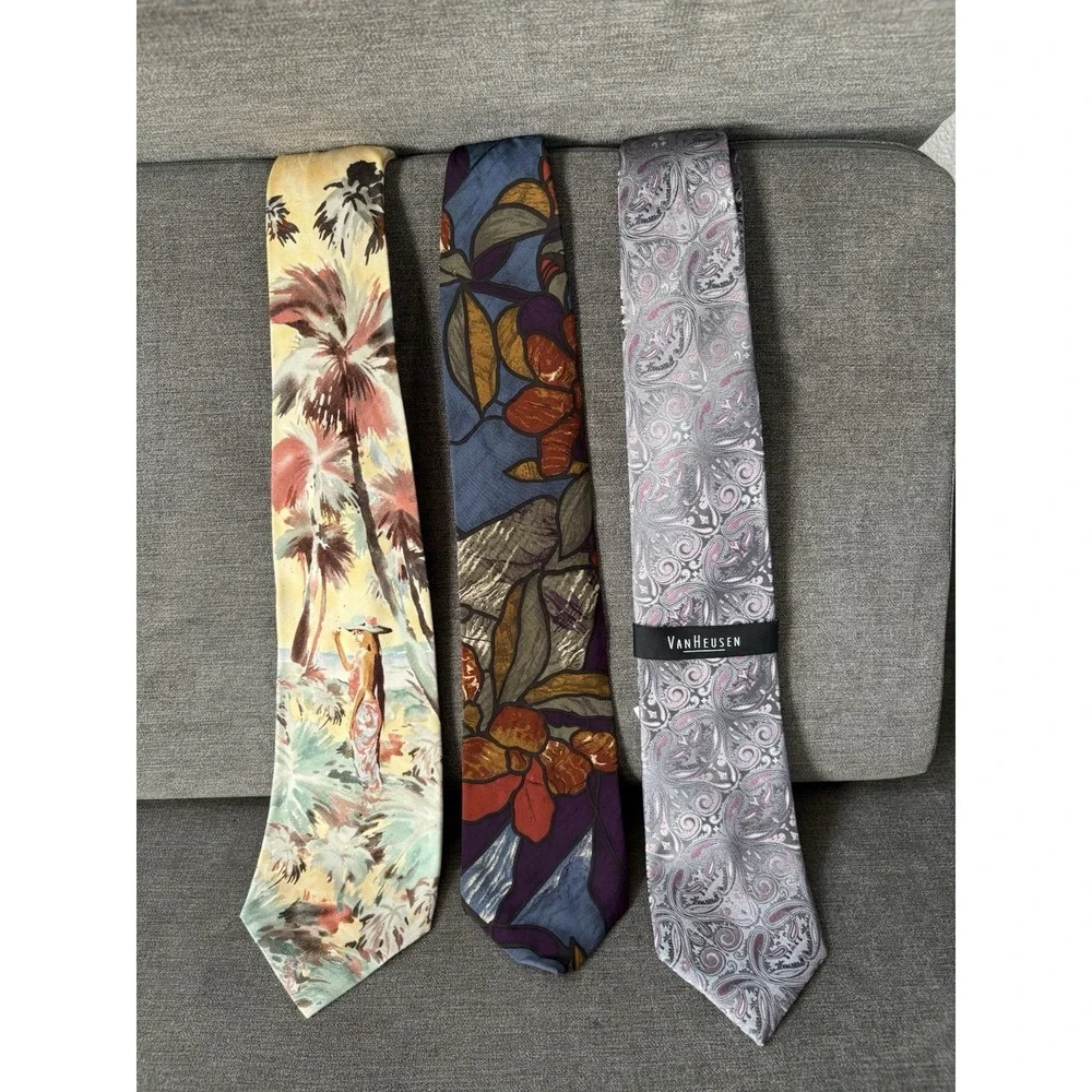 Tommy Bahama Tropical Neck Tie, Van Heusen, International Passport‎ 100% Silk